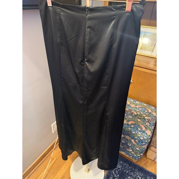NWT DIVIDED Black Long Lined Skirt Sz. 6 - Picture 7 of 10